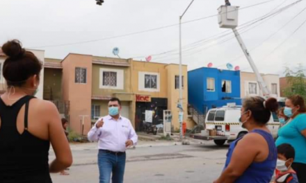 REEMPLAZAN 600 LUMINARIAS A LED PARA AHORRO DE ENERGÍA EN GARCÍA