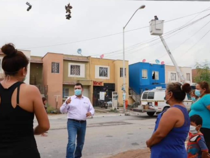 REEMPLAZAN 600 LUMINARIAS A LED PARA AHORRO DE ENERGÍA EN GARCÍA