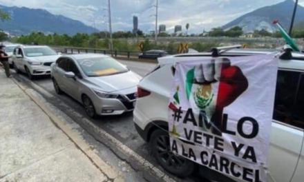 Y ESTA ES LA LÓGICA DEL BRONCO: PROTESTAS DE CARAVANAS ANTI-AMLO SON INMUNES AL COVID PERO QUÉ TAL LAS PROTESTAS DE MAESTROS O LAS CARAVANAS EN FIESTAS, ESAS SI SON FOCOS DE PROPAGACIÓN