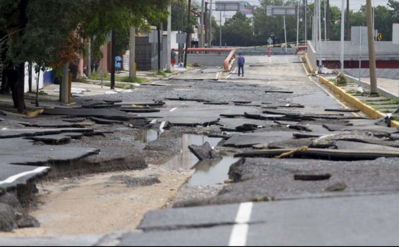 INFORMA LÓPEZ OBRADOR QUE AGILIZARÁ LOS TRÁMITES CORRESPONDIENTES PARA EL OTORGAMIENTO DE LOS FONDOS PREVISTOS PARA LOS DESASTRES NATURALES DEBIDO A LOS DAÑOS EN NUEVO LEÓN QUE DEJÓ LA TORMENTA TROPICAL ‘’HANNA’’