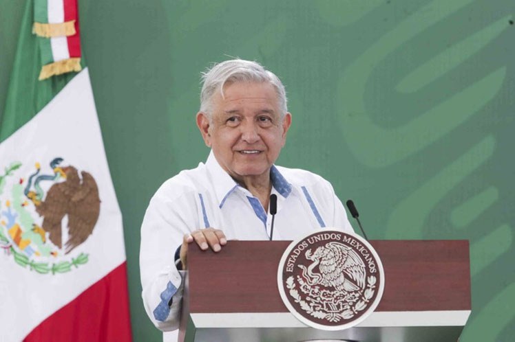 A LO PEÑA NIETO, LOPEZ OBRADOR ATRIBUYE SENTIMIENTOS DE LA NACIÓN GUERRERO