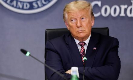 OBSESIONADO POR GANAR DE NUEVO EL PODER, TRUMP AMENAZA QUE TRIUNFO DE BIDEN REPRESENTARÍA EL APOCALIPSIS PARA LOS AMERICANOS