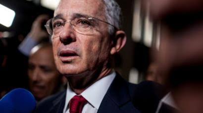 DESPUÉS DE ARRESTO DOMICILIARIO DA ÁLVARO URIBE POSITIVO A COVID