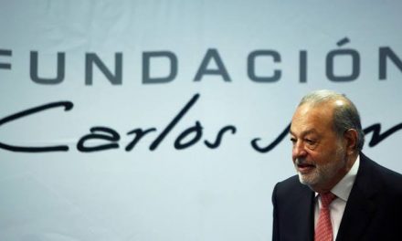 FUNDACIÓN DE CARLOS SLIM SE ENCARGARÁ DE PRODUCIR Y DISTRIBUIR EN AMÉRICA LATINA LA VACUNA DESARROLLADA DEL LABORATORIO ASTRAZENECA PARA COMBATIR EL COVID-19