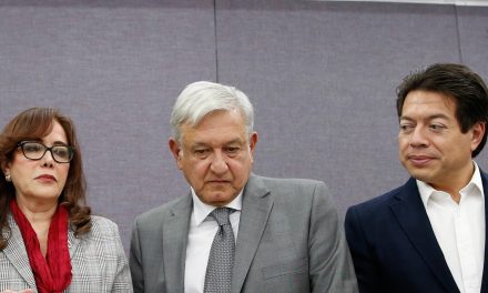 LÓPEZ OBRADOR INSISTE QUE ENCUESTA ABIERTA ES LA MEJOR OPCIÓN PARA RENOVACIÓN DE LA DIRIGENCIA MORENISTA