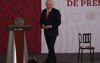 AMLO LE RESPONDE A “BRONCO” RESPECTO AL RECORTE DE GASTOS Y LE PIDE QUE SE ABSUELVA LA CORRUPCIÓN Y QUE NO HAYA DERROCHES DE GASTOS EN TODOS LADOS