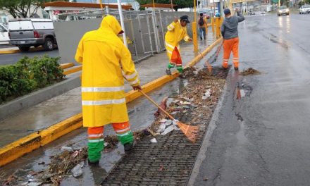 GOBIERNO DE MONTERREY RETIRA MÁS DE 18 TONELADAS DE BASURA EN ALCANTARILLAS DURANTE LAS LLUVIAS DE ESTÉN FIN DE SEMANA