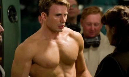 EL ‘PACK’ DEL ‘CAP’, CHRIS EVANS, SALE A LA LUZ POR UN DESCUIDO EN SU CUENTA OFICIAL DE INSTAGRAM