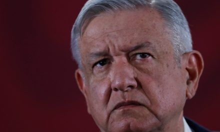 LÓPEZ OBRADOR ALEGA QUE LA CONSULTA POPULAR RESPECTO AL JUICIO DE LOS EX PRESIDENTES NO VIOLA LOS DERECHOS HUMANOS<br>