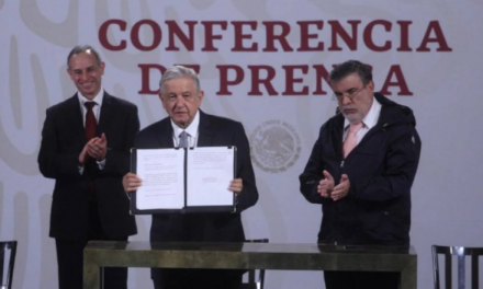 CUANDO SE TRATA DE PELEAR CONTRA LA “MAFIA DEL PODER”, AMLO SIEMPRE CUMPLE SU PALABRA. PRESENTA ANTE EL SENADO CONSULTA SOBRE JUICIO A LOS EX PRESIDENTES DE MÉXICO