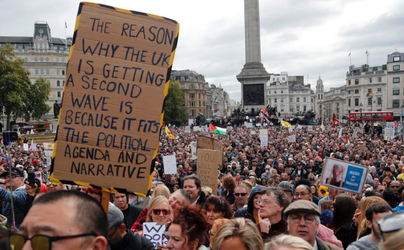 MANTIENEN PROTESTAS CONTRA COVID EN LONDRES