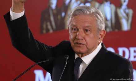 LÓPEZ OBRADOR EXIGE QUE ABAJOFIRMANTES SE DISCULPEN POR APOYAR A LOS NEOLIBERALES