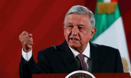 NO IMPORTAN LAS VÍCTIMAS, LÓPEZ OBRADOR INSISTE QUE TOMA DE CNDH ES POR TEMA POLÍTICO