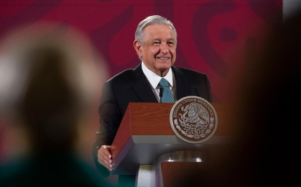 AMLO ASEGURA LA PANDEMIA HA SIDO BIEN MANEJADA PERO “EL PAN NO ESTÁ LISTO PARA ESTA CONVERSACIÓN”. DICE QUE CRÍTICAS DE LOS ALBIAZULES NO LE QUITARÁN EL SUEÑO<br>