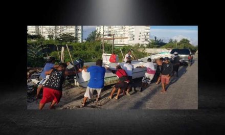 TURISTAS EN QUINTANA ROO SON DESALOJADOS DE LOS HOTELES POR LA INMINENTE LLEGADA DEL HURACÁN “DELTA”; SE PREVÉN FUERTES AFECTACIONES EN LA REGIÓN