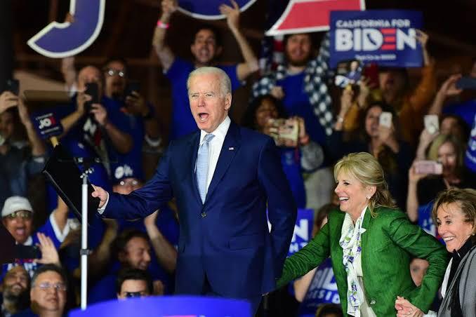 ELECCIÓN SI O SI, MIENTRAS TRUMP ESTÁ EN HOSPITAL LUCHANDO CONTRA EL CORONAVIRUS, BIDEN INTENSIFICA SU CAMPAÑA TRAS DAR NEGATIVO VIRUS