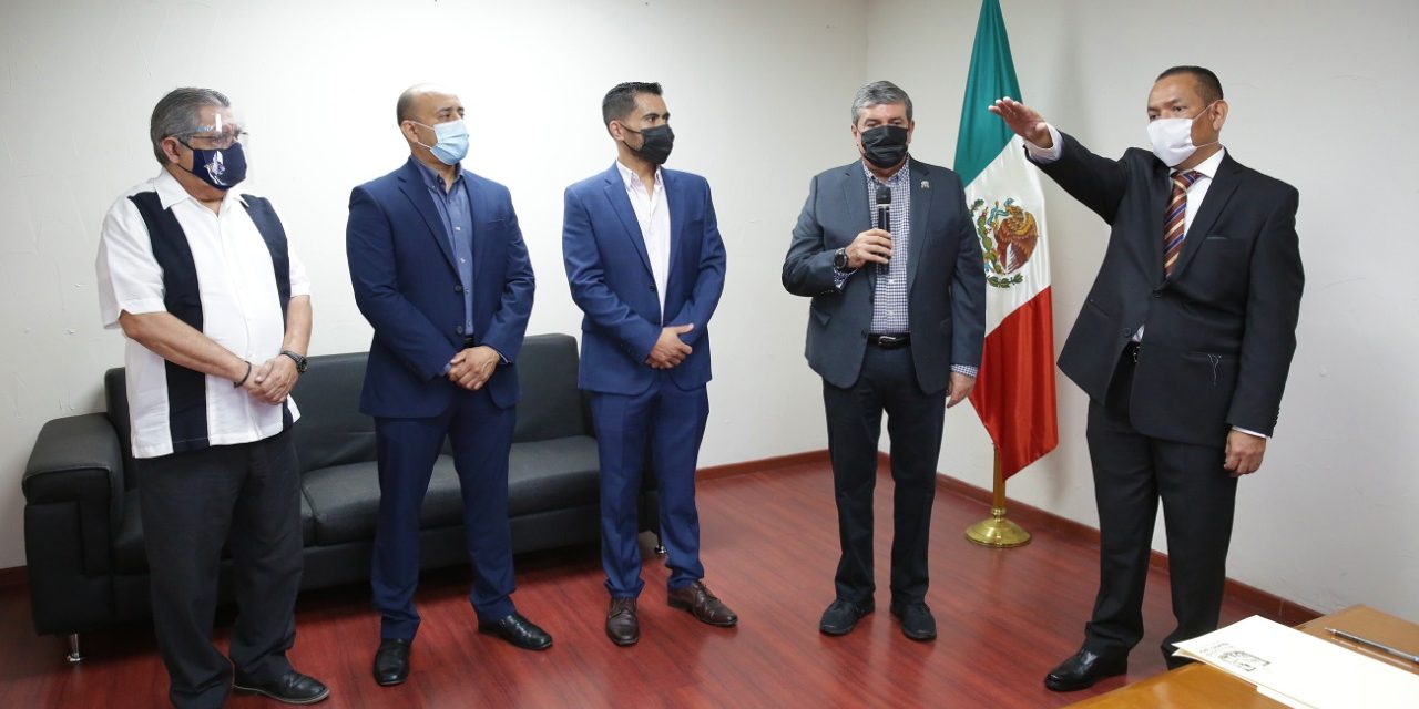 EL ABOGADO MARCO ANTONIO RODRÍGUEZ BARRIENTOS TOMA PROTESTA COMO PRESIDENTE DEL TRIBUNAL DE ARBITRAJE EN NUESTRO ESTADO