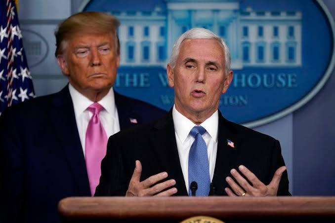 DONALD TRUMP MINIMIZA EL VIRUS MIENTRAS SU EQUIPO DE TRABAJO TAMBIÉN VIVE UNA ODISEA TRAS CONTAGIARSE DE CORONAVIRUS; MIKE PENCE Y SUS COLABORADORES SON ALGUNOS