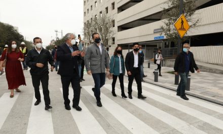 EL ALCALDE DE MONTERREY ADRIÁN DE LA GARZA EN COLABORACIÓN CON EL TEC INAUGURAN LA REMODELACIÓN DE LA AVENIDA JUNCO DE LA VEGA.