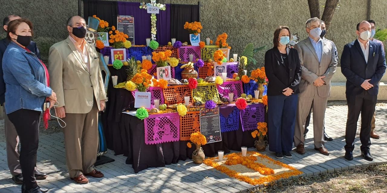 REALIZAN OFRENDA A LOS DIPUTADOS DEL CONGRESO, PERO ESPERE, NO ES POR SU BUEN TRABAJO ¡NO! ES PARA RECALCARLES SU PÉSIMA LABOR COMBATIENDO A LA CORRUPCIÓN; ‘’ ¡AH QUE SISTEMA TAN MADREADO!’’