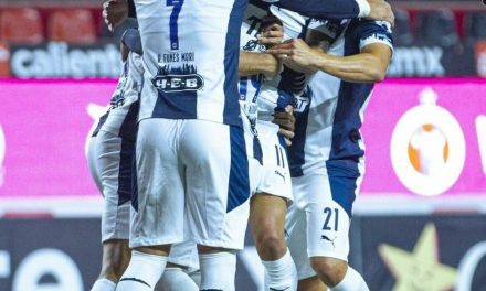 ¡¡BIENVENIDOS TODOS A MI CARNITA ASADA!! RAYADOS DA UN GOLPE DE AUTORIDAD ANTE LOS XOLOS DE TIJUANA Y TIENEN MEDIA COPA EN LA BOLSA