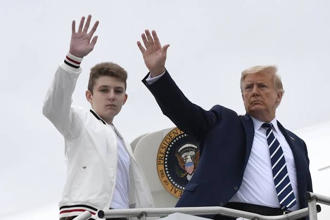 EL COVID EN LA FAMILIA TRUMP CONTINÚA, HIJO MENOR DEL PRESIDENTE Y CANDIDATO AMERICANO DA POSITIVO AL CORONAVIRUS