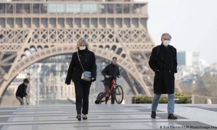 FRANCIA NO TIENE MÁS PACIENCIA, ALGO QUE LE FALTA A MÉXICO; ESTABLECEN TOQUE DE QUEDA POR COVID