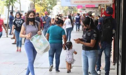 TENDENCIA AUMENTA Y NUEVO LEÓN EN RIESGO DE ENTRAR A COLOR ROJO DE NUEVO EN EL SEMÁFORO EPIDEMIOLÓGICO NACIONAL