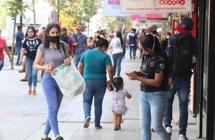 TENDENCIA AUMENTA Y NUEVO LEÓN EN RIESGO DE ENTRAR A COLOR ROJO DE NUEVO EN EL SEMÁFORO EPIDEMIOLÓGICO NACIONAL