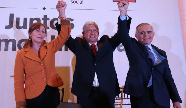 TATIANA CLOUTHIER YA DECIDIÓ MIRAR HACIA ADELANTE Y APOYAR EL PROYECTO DE LA 4T DE LA MANO DE SU JEFE, LÓPEZ OBRADOR