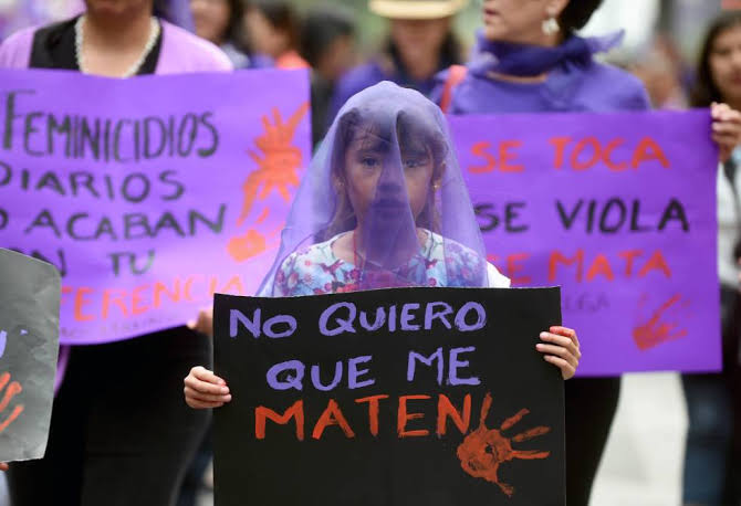 FEMINICIDIOS A LA ORDEN DEL DÍA > PROTESTAS FEMINISTAS COMO PLATO FUERTE; FISCALÍA DE LA CDMX SUFRE LAS CONSECUENCIAS DE UN MAL MANEJO EN EL TEMA DE SEGURIDAD