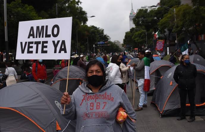 FRENAAA REALIZA MITÍN EN ÁNGEL DE LA INDEPENDENCIA, AMLO LOS RETA Y ELLOS ACEPTAN