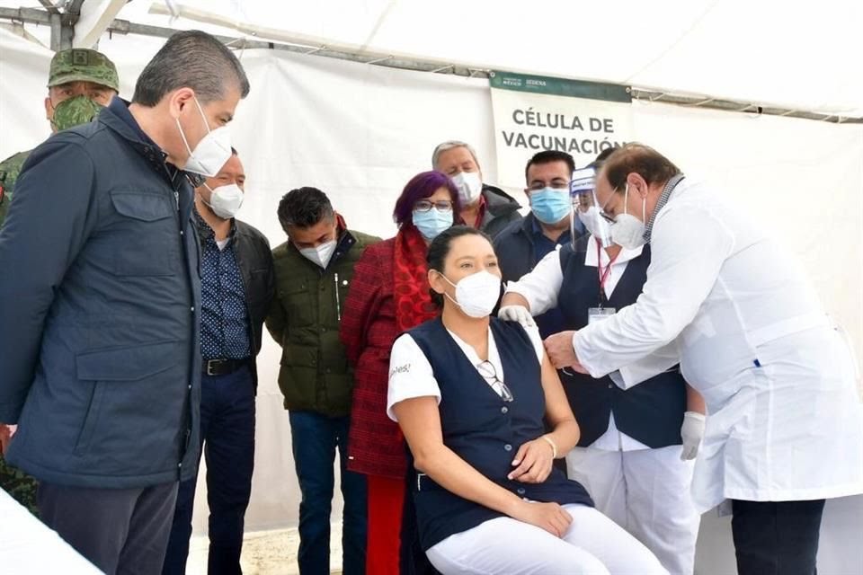 NUEVO LEÓN AÚN SIN DOSIS Y EN SALTILLO YA COMIENZA LA VACUNACIÓN CONTRA DEL COVID-19, ¿JUSTO?