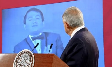 AMLO DECIDE SUSPENDER CONFERENCIA MATUTINA POR MUERTE DE ARMANDO MANZANERO