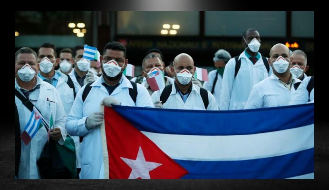 CUBA SE PORTA BIEN Y ENVÍA A 500 MÉDICOS A MÉXICO ANTE POSIBLES REBROTES EN EL PAÍS