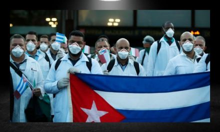 CUBA SE PORTA BIEN Y ENVÍA A 500 MÉDICOS A MÉXICO ANTE POSIBLES REBROTES EN EL PAÍS