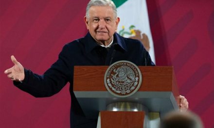 LÓPEZ OBRADOR SI TIENE MUCHO QUE DECIR DEL PRI, PAN Y PRD, PERO PARA MORENA, VERDE Y PT AHÍ SI “NO SE METE”