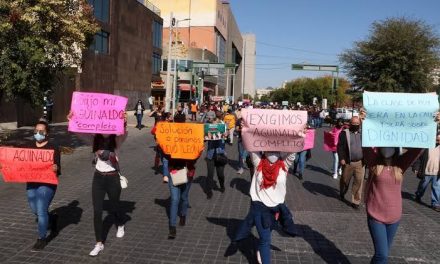 LOS MAESTROS NO QUIEREN PARAR AUNQUE GOBIERNO HAYA PROMETIDO PAGARLES SU AGUINALDO EN ENERO, ¡SIGUEN FURIOSOS!