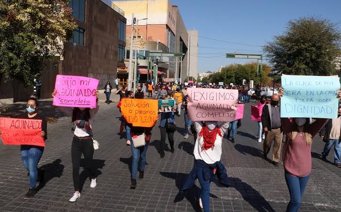 LOS MAESTROS NO QUIEREN PARAR AUNQUE GOBIERNO HAYA PROMETIDO PAGARLES SU AGUINALDO EN ENERO, ¡SIGUEN FURIOSOS!