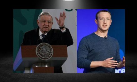 AMLO LLAMA “PREPOTENTE” Y “ARROGANTE” A MARK ZUCKERBERG, CREADOR DE FACEBOOK