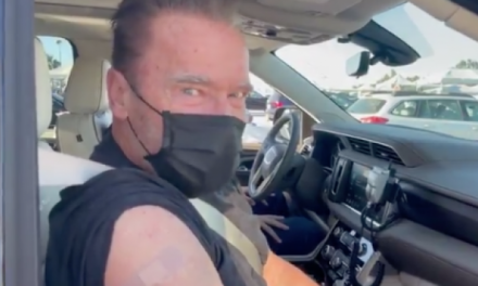 ARNOLD SCHWARZENEGGER LE DICE “HASTA LA VISTA, BABY” AL COVID 19