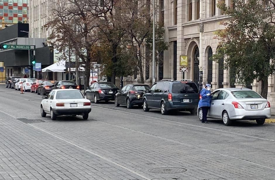 DISMINUYEN FILAS PARA REALIZARSE LA PRUEBA DEL COVID-19 POR BAJAS TEMPERATURAS