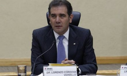 LORENZO CÓRDOVA PIDE A PARTIDOS POLÍTICOS JUGAR LIMPIO PARA EL 2021, ¿QUÉ ACASO NO SABE QUE ESTÁ EN MÉXICO? HASTA PARECE CHISTE