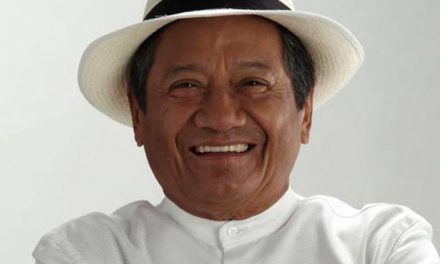 ACTOR DECLARA QUE ARMANDO MANZANERO TENÍA DÍAS DE HABER FALLECIDO PARA CUANDO LA NOTICIA FUE DIFUNDIDA. AÚN DESPUÉS DE LA MUERTE, SIGUE ESTANDO BAJO LOS REFLECTORES