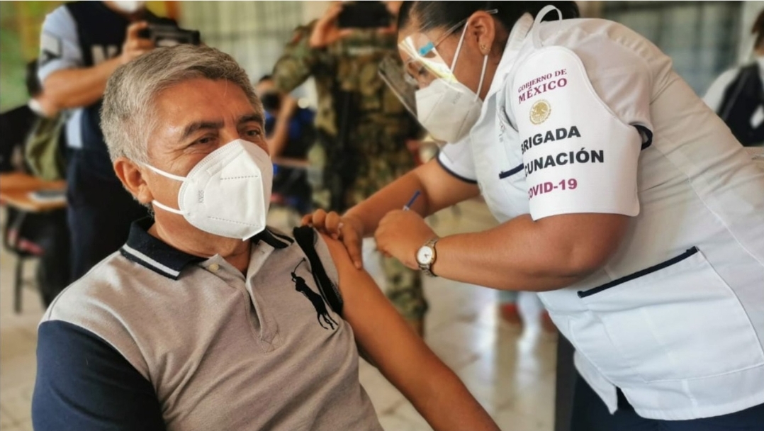 ESTE MISMO LUNES DARÁN INICIO LAS VACUNACIONES EN ADULTOS MAYORES<br>