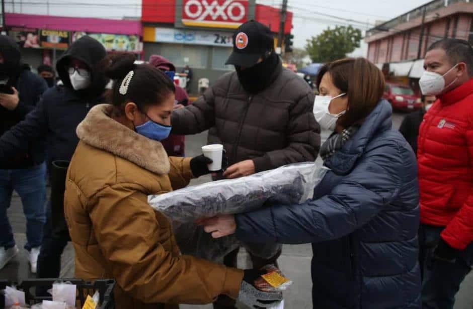 CON UN GESTO DE HUMANIDAD Y BUEN CORAZÓN, CRISTINA DÍAZ APOYA A SUS CIUDADANOS