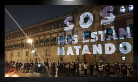 #MÉXICOFEMINICIDA ACUDEN FAMILIARES A PROTESTAR EN PALACIO NACIONA