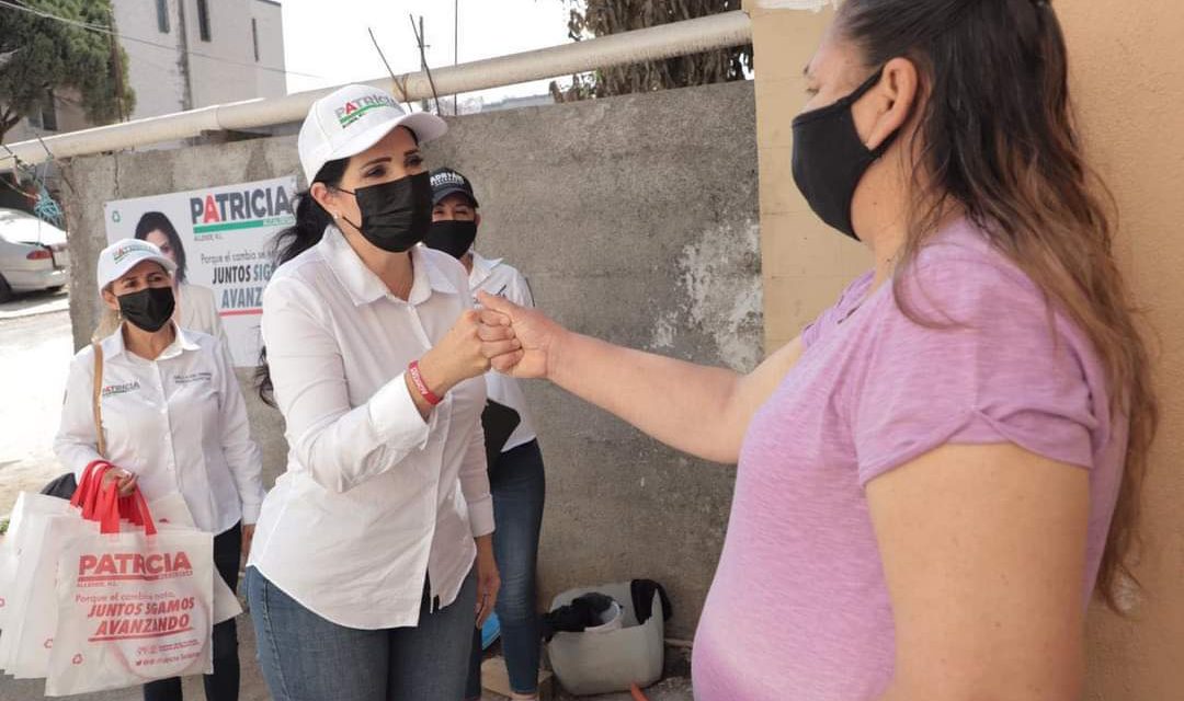 PATRICIA SALAZAR RECORRE COLONIAS DEL MUNICIPIO PARA ESCUCHAR LAS INQUIETUDES DE ALLENDE Y REFORZARLAS EN CASO DE LLEGAR DE NUEVO A LA ALCALDÍA