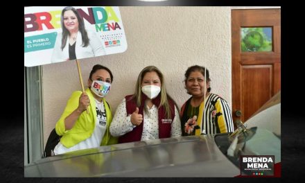 LAS CALLES DE LINARES CUBIERTAS DE COLOR GUINDO, EL PAN NO REACCIONA Y BRENDA MENA LEVANTA CADA VEZ MÁS