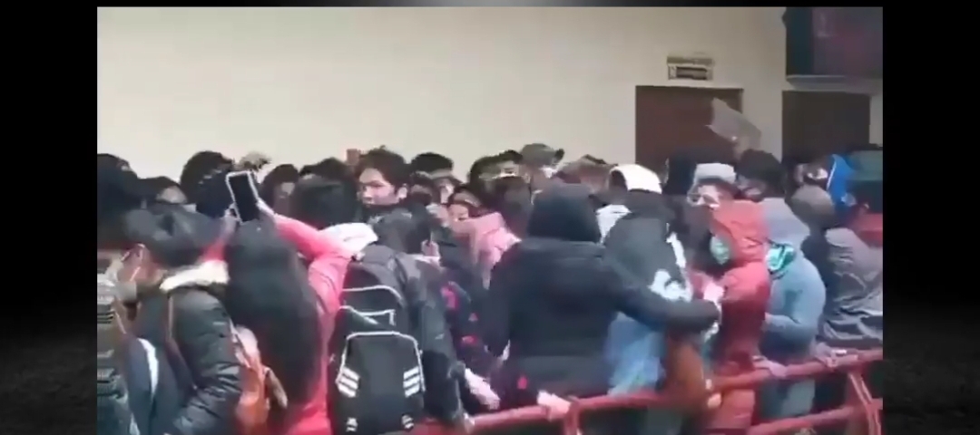 TRAGEDIA ESTUDIANTIL EN BOLIVIA DEJA AL MENOS CINCO PERSONAS SIN VIDA